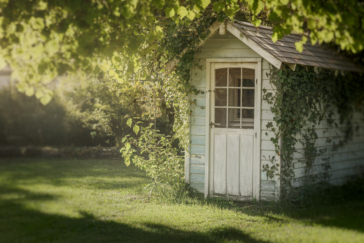 Abri de Jardin Ancien : Obligations et Réglementation pour Constructions Avant 2010